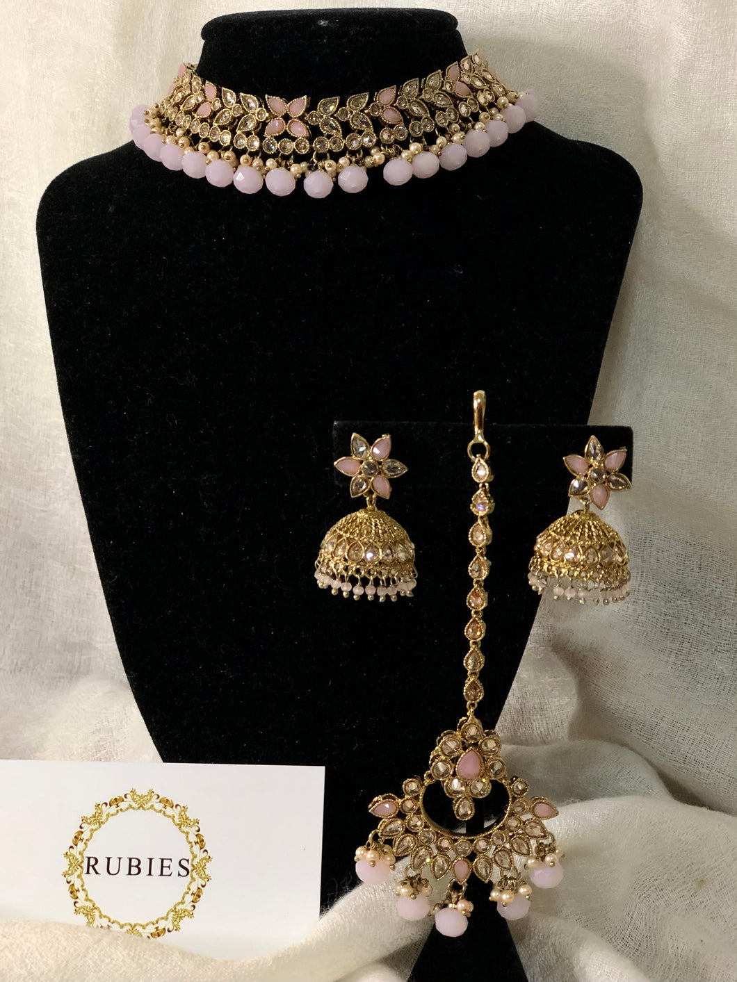 Ria Necklace Set