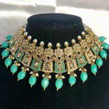 Load image into Gallery viewer, Shahnaz Necklace Set
