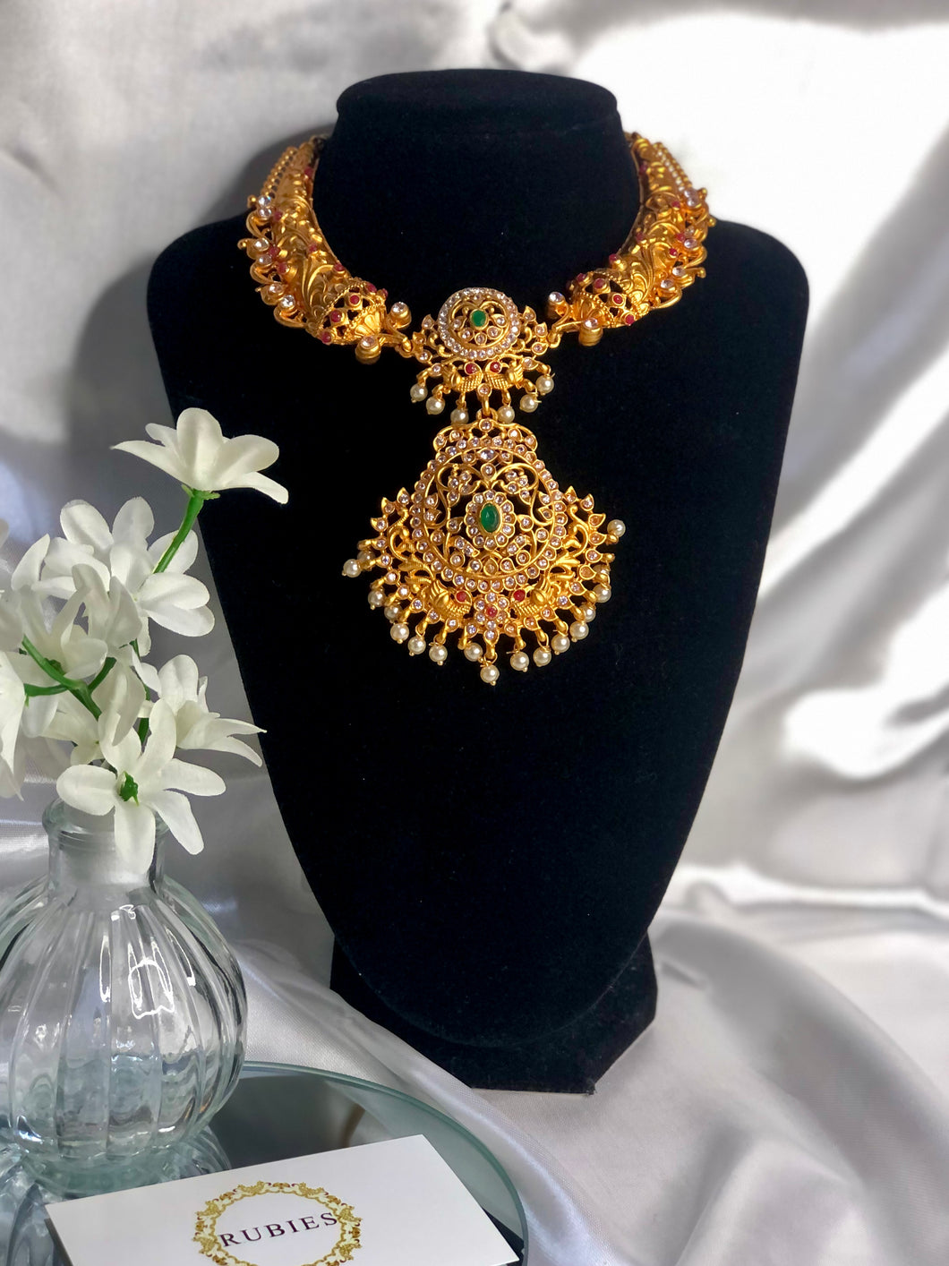 Kaushal Necklace Set