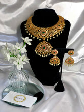 Load image into Gallery viewer, Radha Necklace Set
