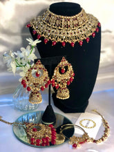 Load image into Gallery viewer, Benazir Necklace Set
