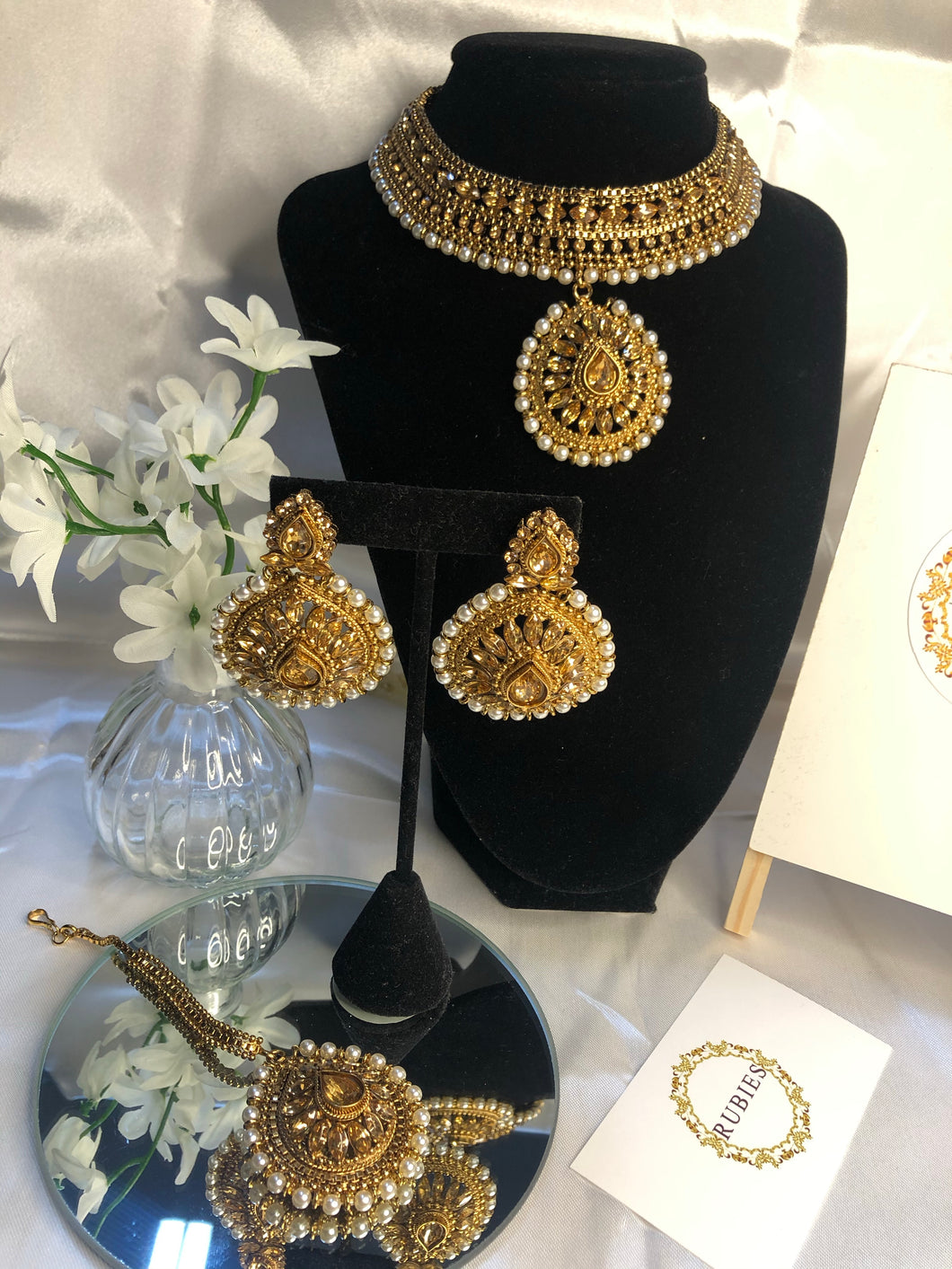 Tahera Necklace Set