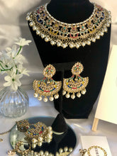 Load image into Gallery viewer, Mehzabeen Necklace Set
