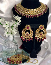 Load image into Gallery viewer, Priya Necklace Set in Maroon
