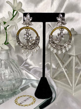 Load image into Gallery viewer, Aru Earrings in Antique Silver
