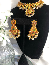 Load image into Gallery viewer, Damini Necklace Set
