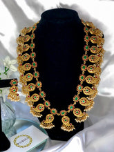 Load image into Gallery viewer, Rutvi Necklace Set
