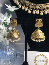 Load image into Gallery viewer, Hetal Necklace Set
