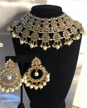 Load image into Gallery viewer, Sahira Necklace Set
