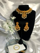 Load image into Gallery viewer, Damini Necklace Set
